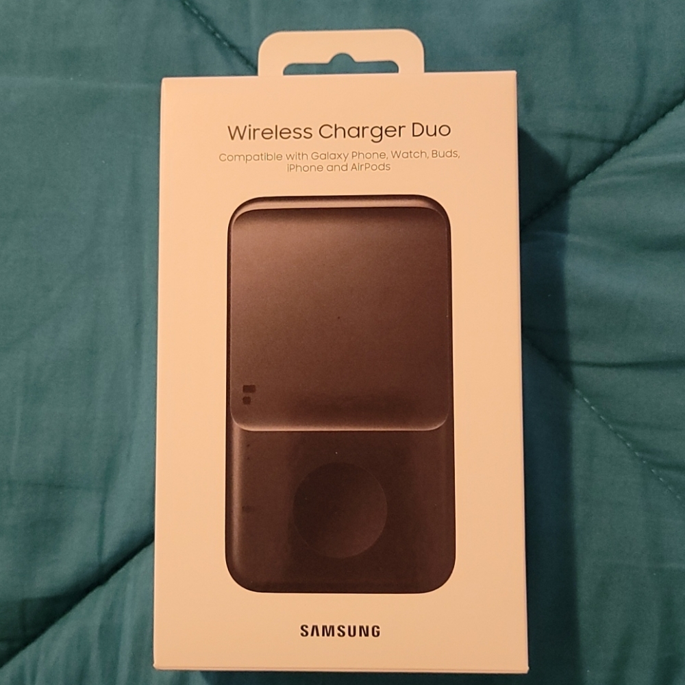 ***SOLD***Samsung Wireless Charger Duo